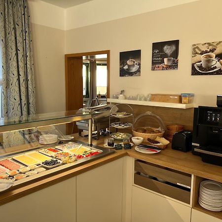 Gaestehaus Am Kurpark Hotel Garni Хорн-Бад-Майнберг Экстерьер фото